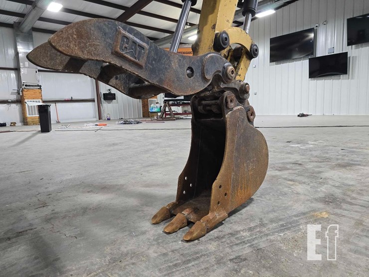 2016-caterpillar-303.5e2-cr-image-9