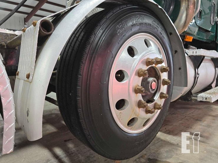 2000-mack-ch613-image-17