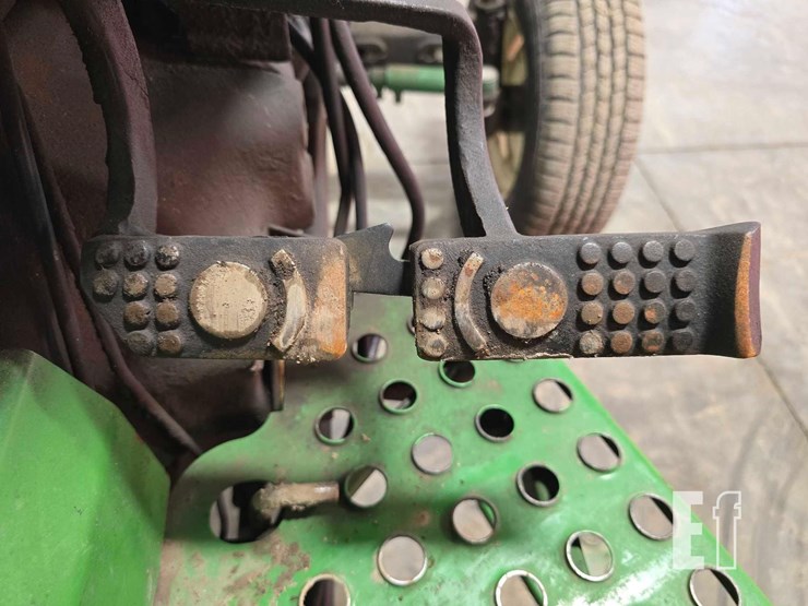 2000-john-deere-5210-image-21