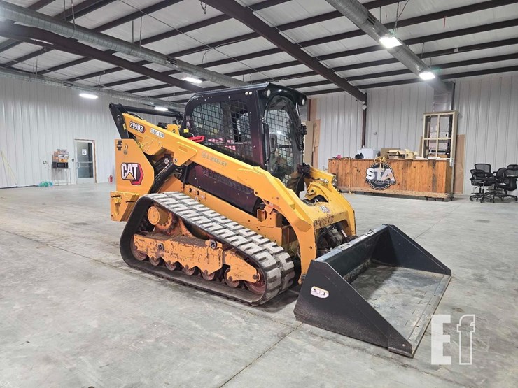 2020-caterpillar-299d3-image-2