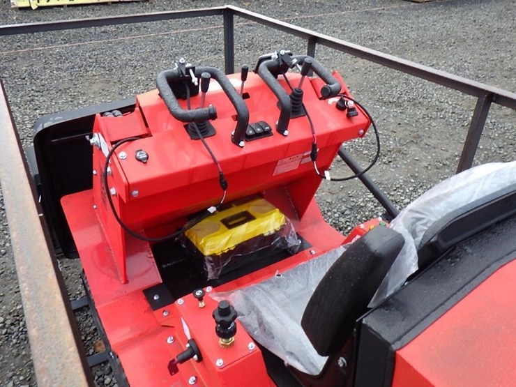 2025-agt-sda-140t-skid-steer-tracked-loader-image-11