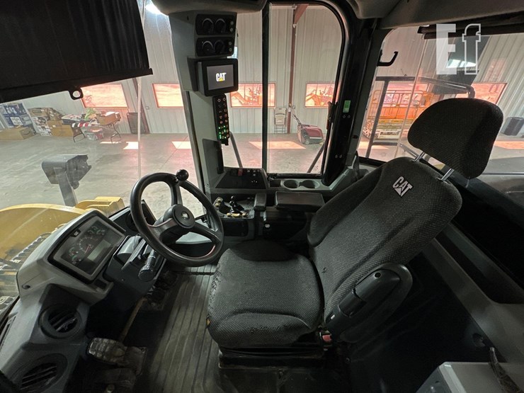 2017-caterpillar-962m-image-15