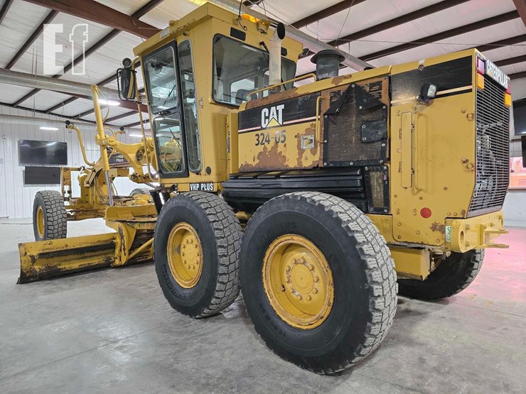 2006-caterpillar-140h-image-4