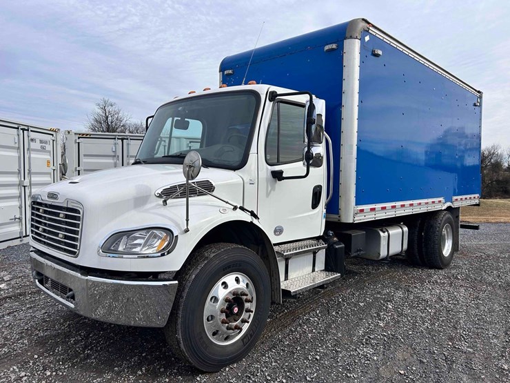 2015-freightliner-box-truck-image-1