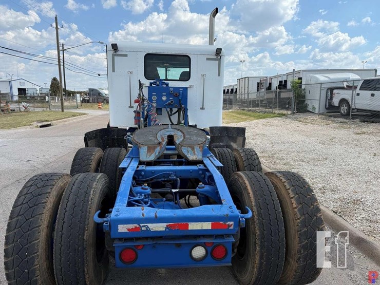 2007-peterbilt-378-image-4