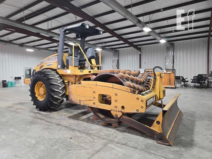 2005-caterpillar-cp-563e-image-2