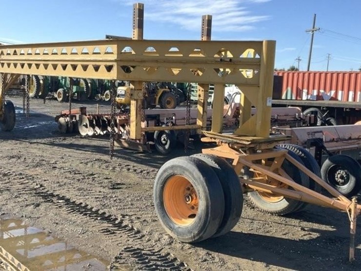 custom-36'-5th-wheel-implement-carrier-image-1