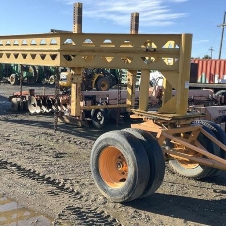 Custom 36' 5th Wheel Implement Carrier