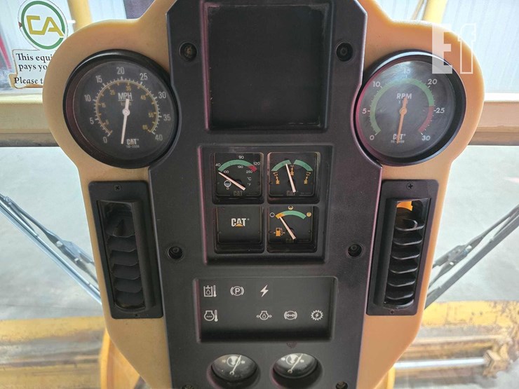 1995-caterpillar-140h-image-18