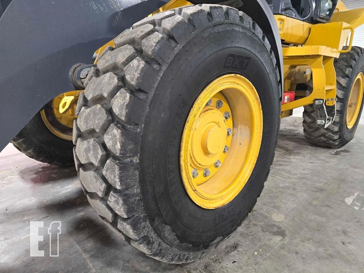 2022-deere-444-p-tier-image-29