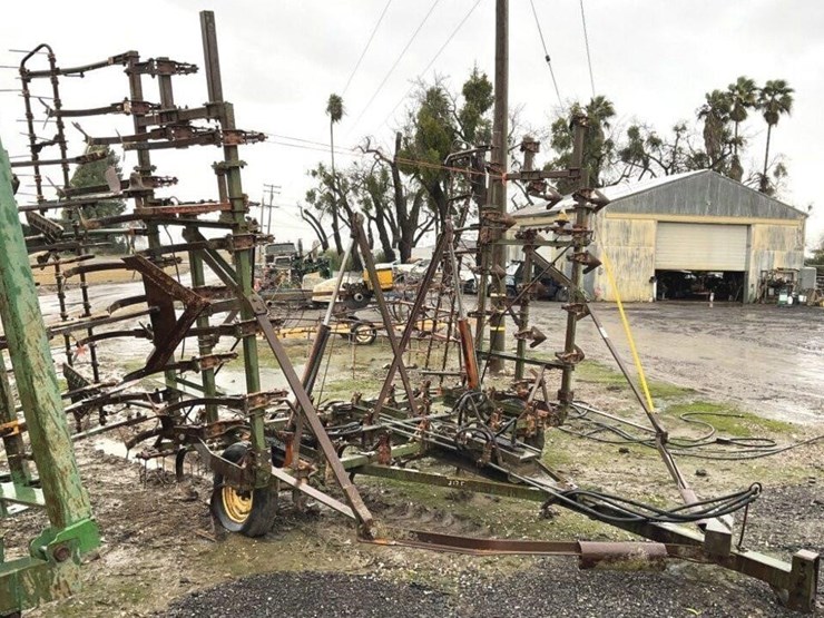 glenco-30'-fold-up-field-cultivator-image-1