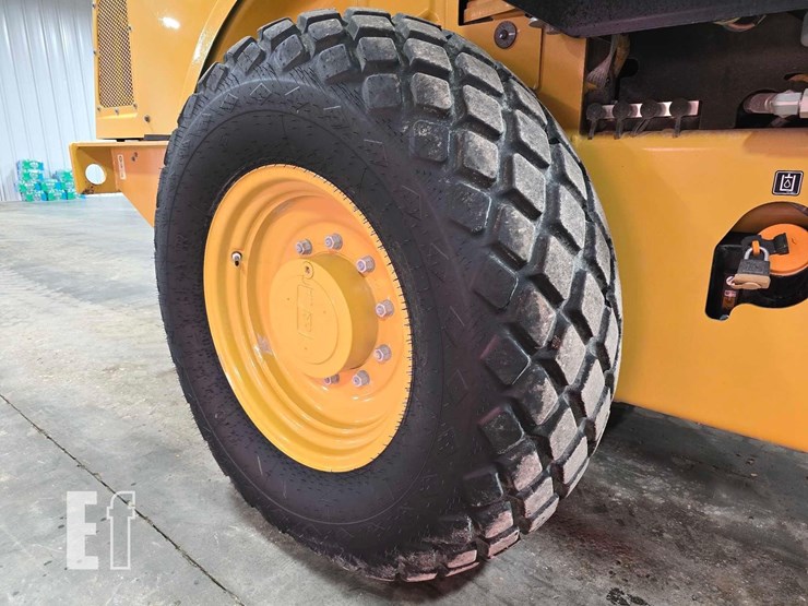 2020-caterpillar-cs44b-image-29