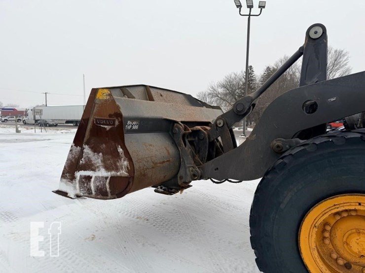 2017-volvo-l110h-image-24