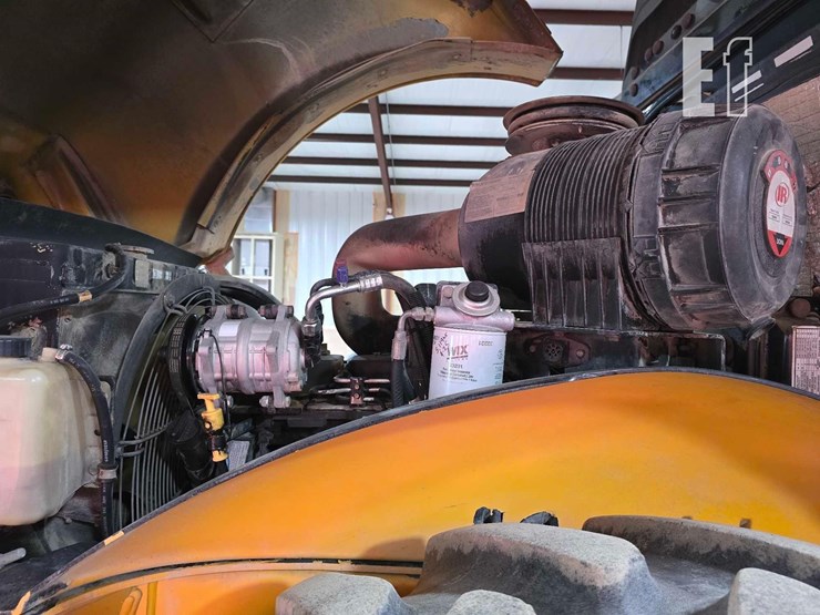 2006-volvo-sd116f-image-24