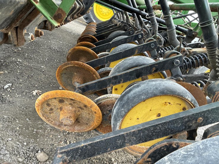 john-deere-750-image-12