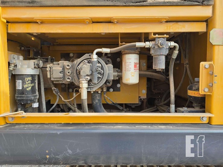 2023-xcmg-xe210u-image-28