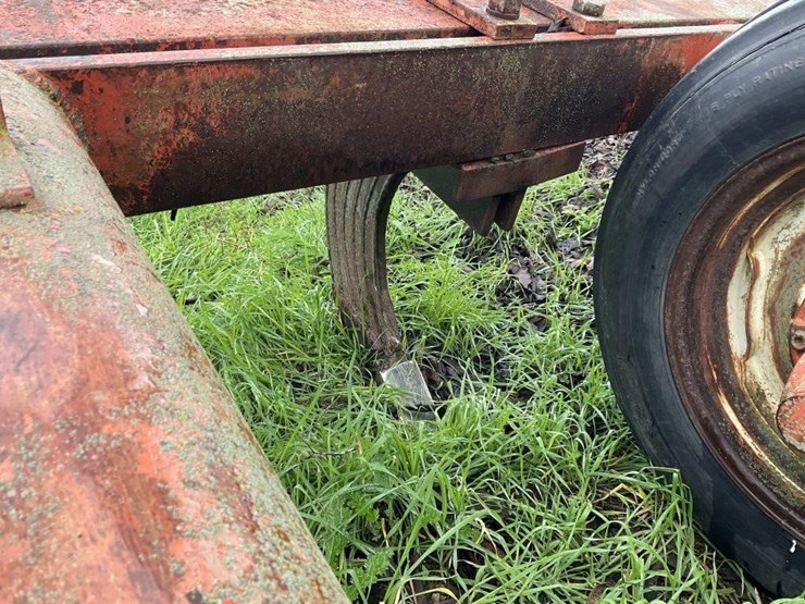 (offsite)-yonkers-johnson-600-2-shank-pull-ripper-image-10