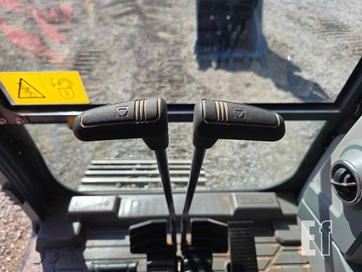 2023-xcmg-xe210u-image-14