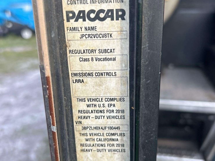 2018-peterbilt-320-image-5