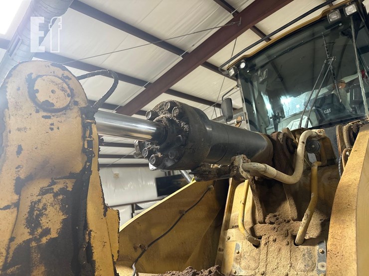 2013-caterpillar-966k-image-29