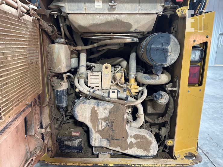 2018-caterpillar-259d-image-26