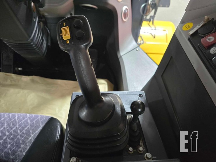 2022-xcmg-xc938u-image-24