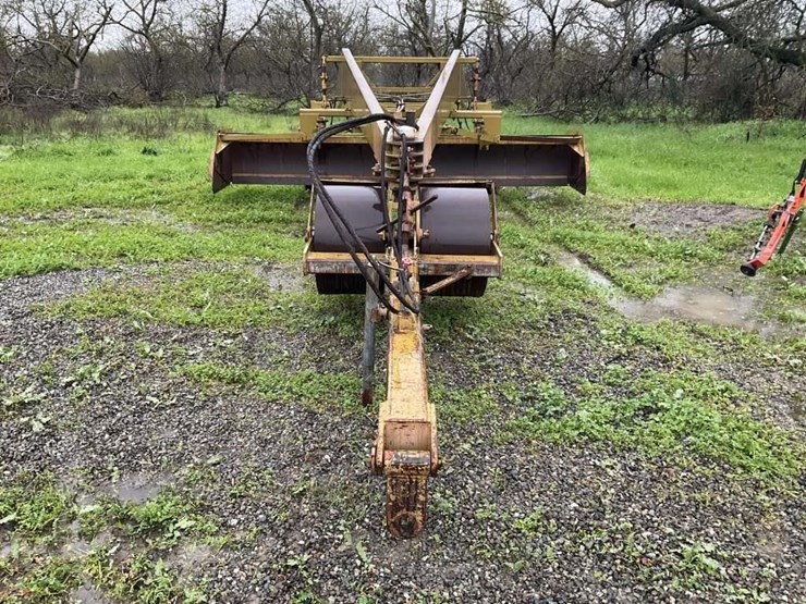 (offsite)-schmeiser-18'x40'-triplane-image-2