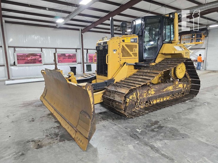 2013-caterpillar-d6n-lgp-image-1
