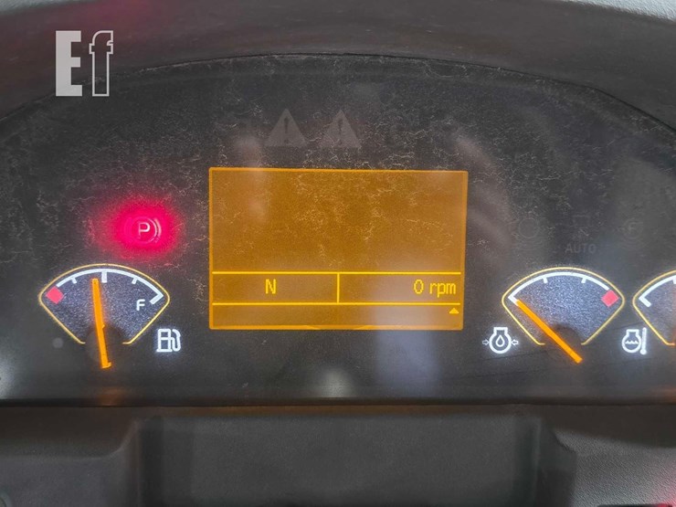 2014-volvo-sd115-image-17