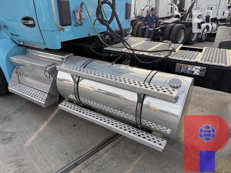 2019-kenworth-t680-image-8