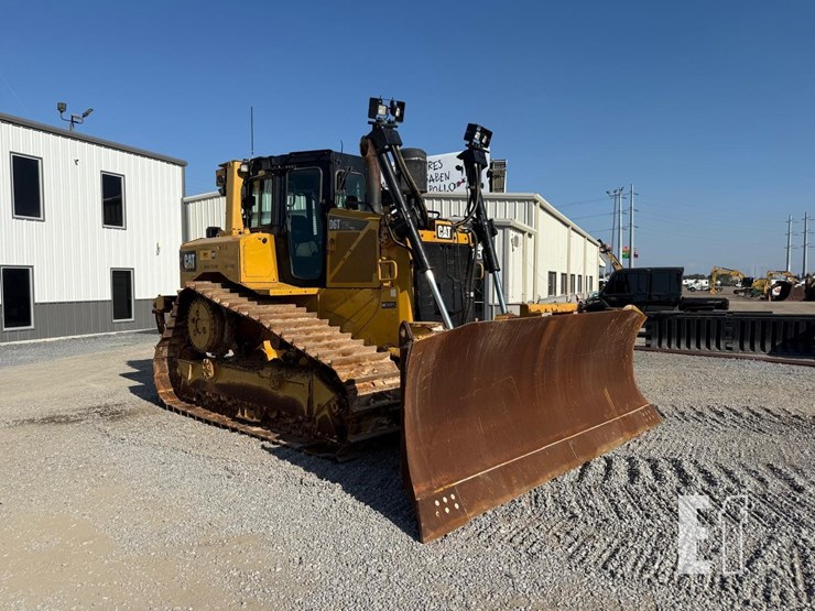 2019-caterpillar-d6t-xw-image-2