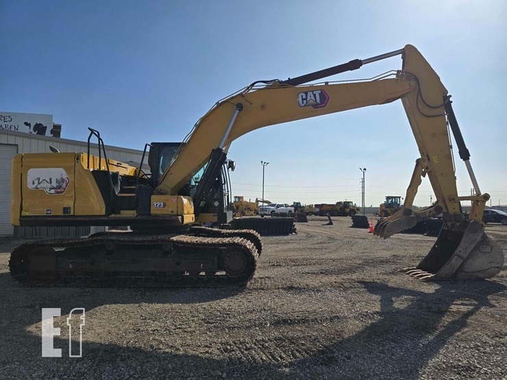 2020-caterpillar-323-image-6