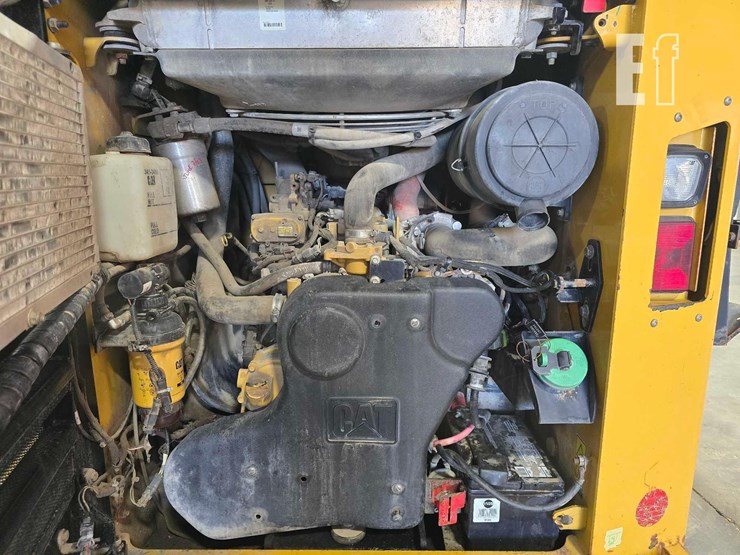 2015-caterpillar-299d-xhp-image-27