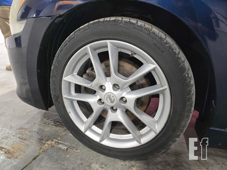 2011-nissan-maxima-image-17