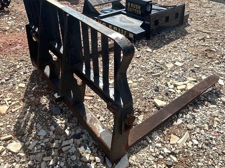 60in-loader-fork-attachment-image-2