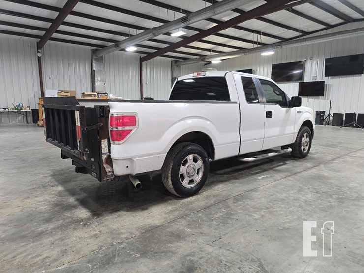 2013-ford-f150-xlt-image-3