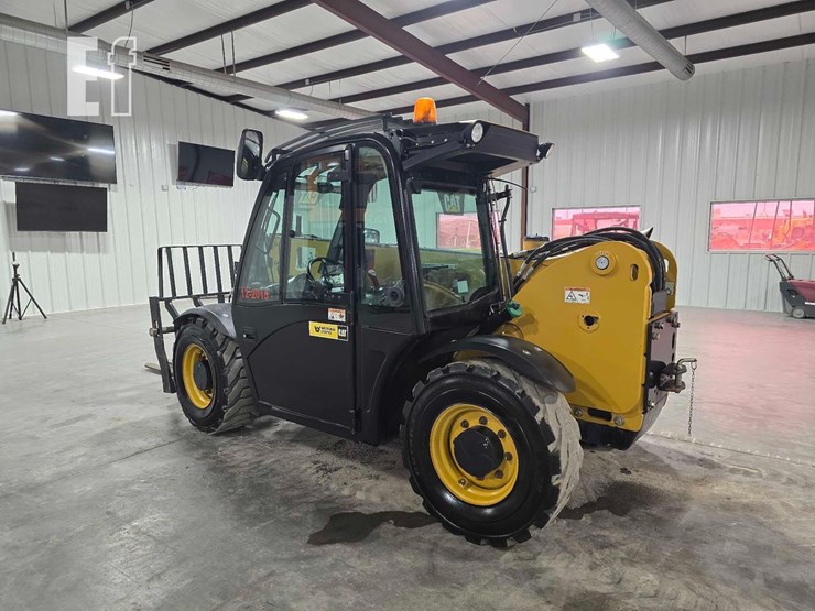 2020-caterpillar-th255c-image-4