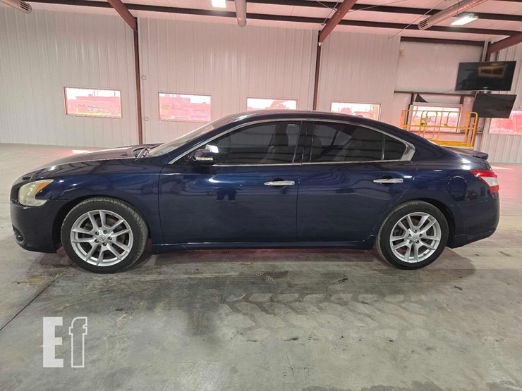 2011-nissan-maxima-image-5