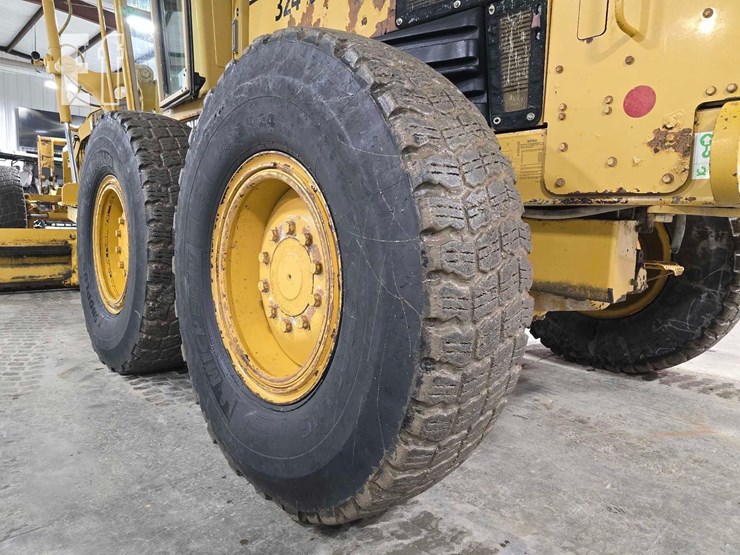 2006-caterpillar-140h-image-51