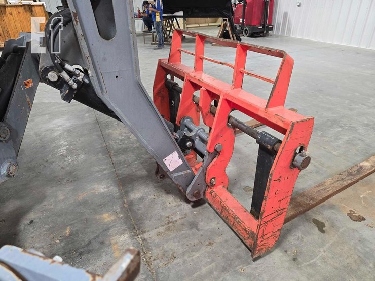 2019-skyjack-sj8831rt-image-16