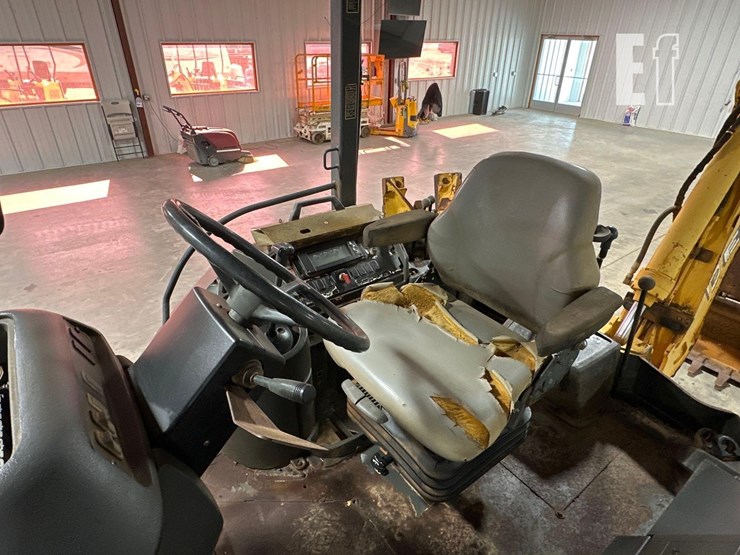 2006-deere-310g-image-18