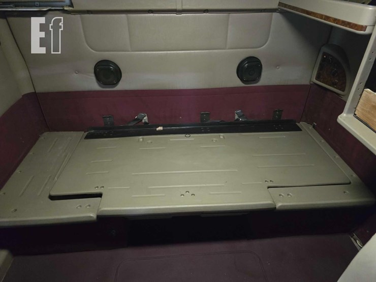 2005-international-9400-image-18