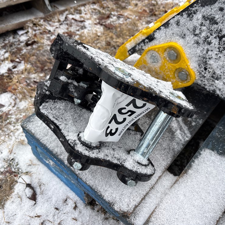 #2523 • 2025 Unused IR Semi-automatic Quick-Changer