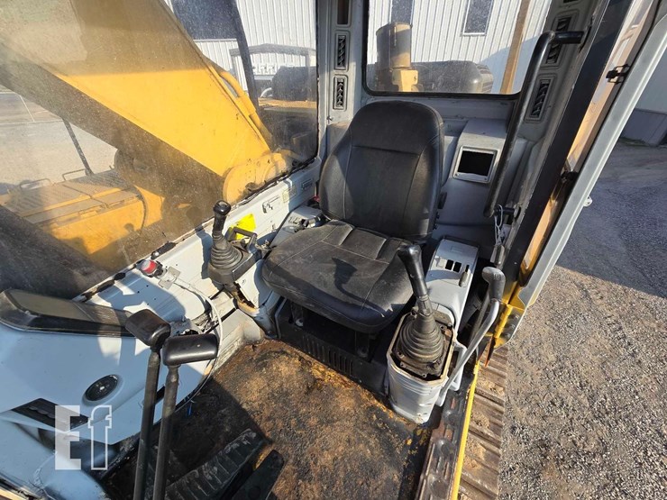 1995-caterpillar-325l-image-12