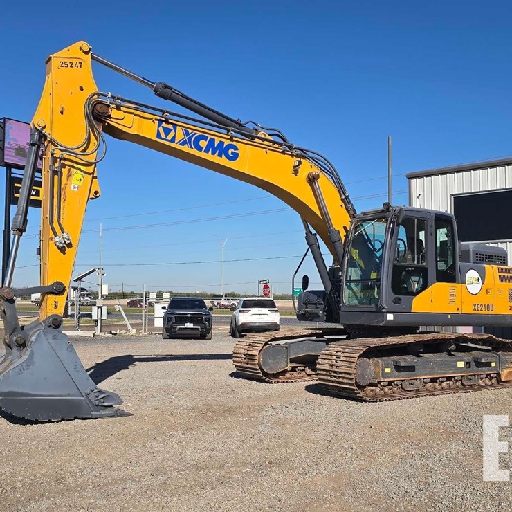 2022 XCMG XE210U