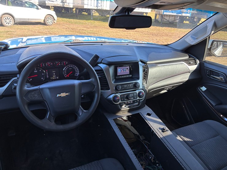 2015-chevrolet-tahoe-image-11