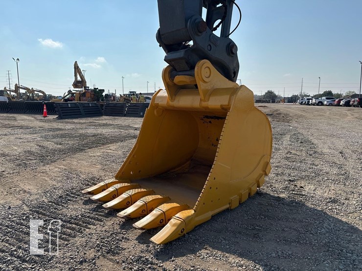 2018-deere-350g-lc-image-11