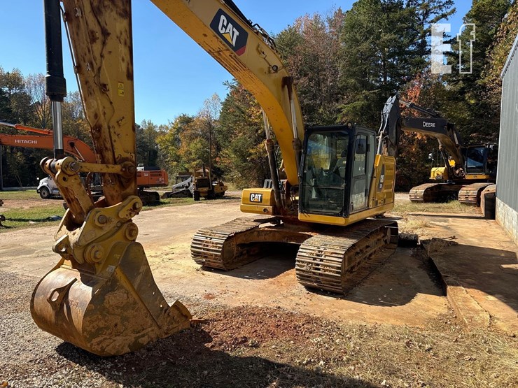 2022-caterpillar-320-image-6