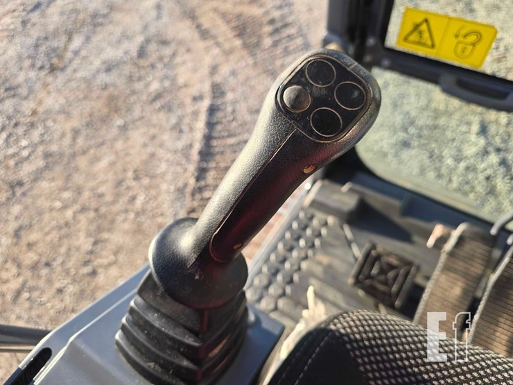 2022-xcmg-xe210u-image-22