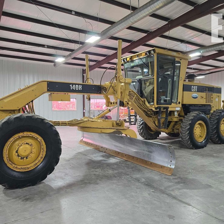 2004 CATERPILLAR 140H